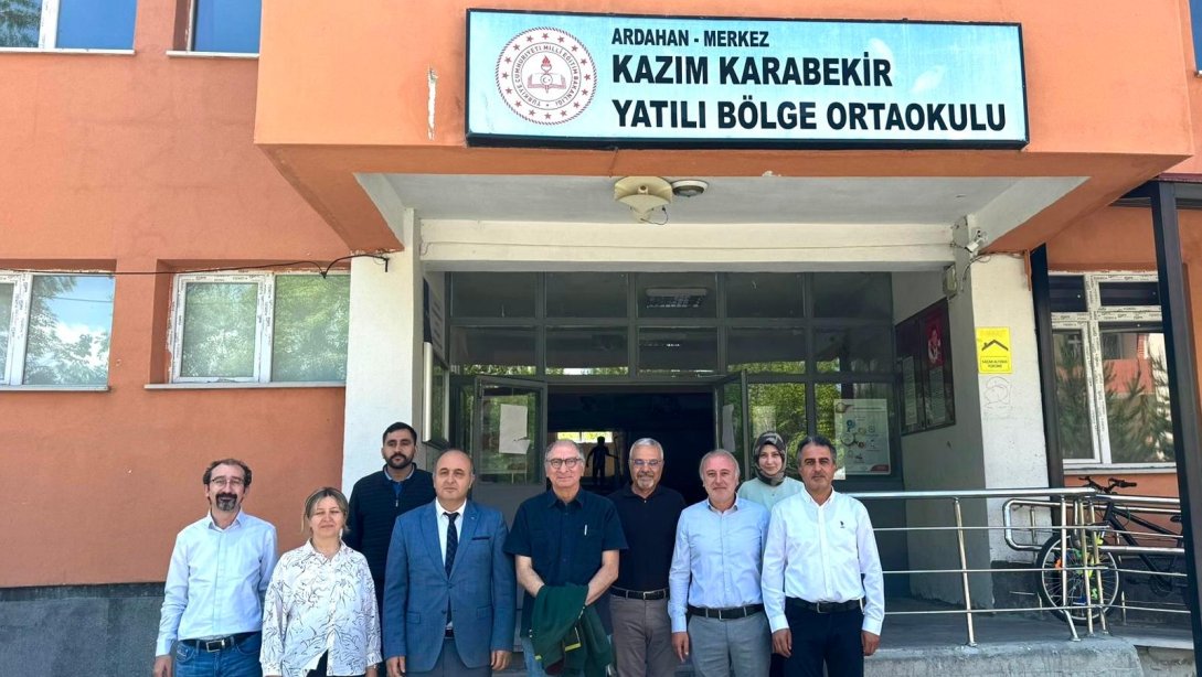 BTC Projesi Kapsamında, Kazım Karabekir Yatılı Bölge Ortaokulu'nda Yapılan Z Kütüphane, Robotik ve Kodlama Atölyesi Ziyaret Edildi.
