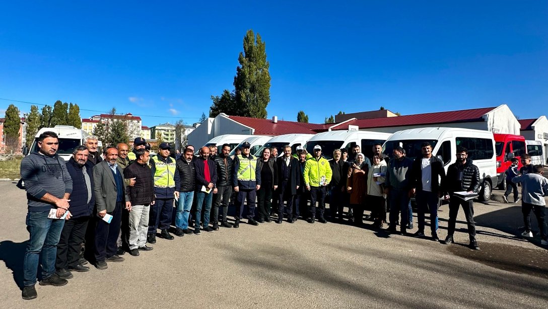 Taşıma Yoluyla Eğitime Erişim Yönetmeliği ve Okul Servis Araçları Yönetmeliği kapsamında, İl Merkezi ve Merkeze Bağlı Köy ve Köy Altı Yerleşim Yerlerindeki Taşıma Servis Araçlarının Denetimini Gerçekleştirdi.