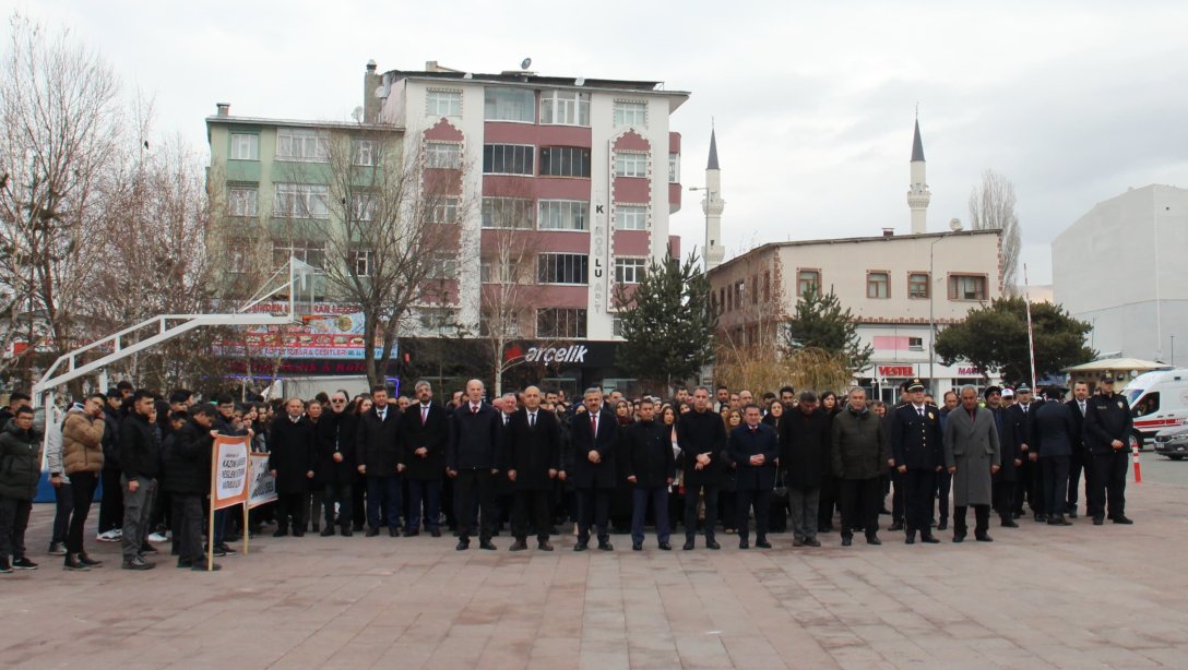 24 Kasım Öğretmenler Günü Dolayısıyla Atatürk Anıtına Çelenk Sunma Töreni Gerçekleştirildi.